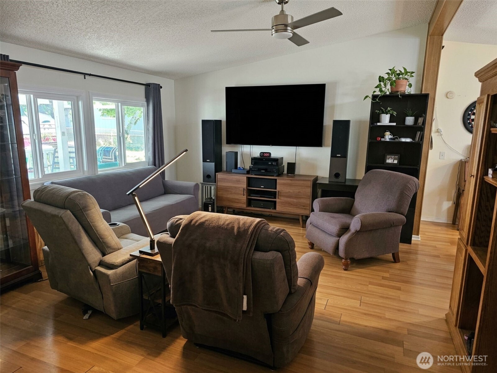 8708 Thuja Avenue Property Photo 7