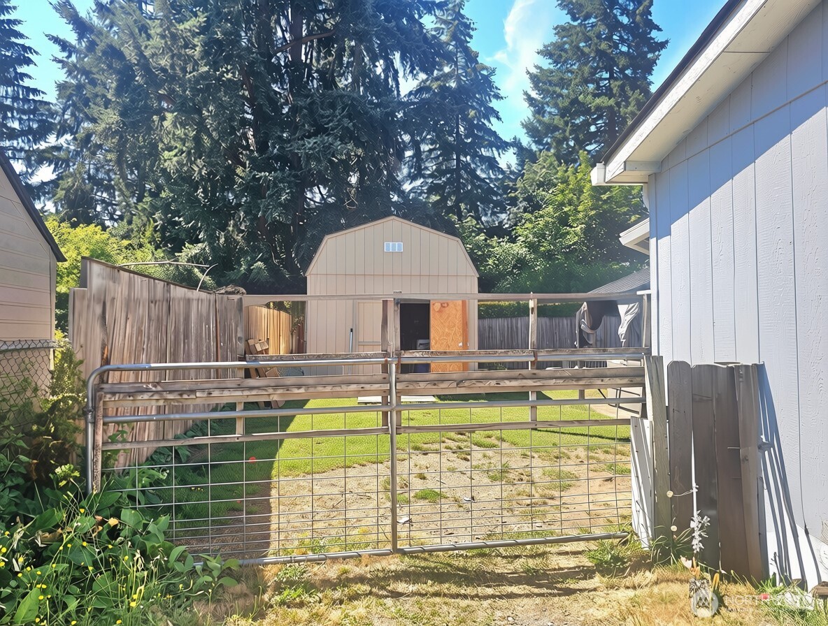 8708 Thuja Avenue Property Photo 24