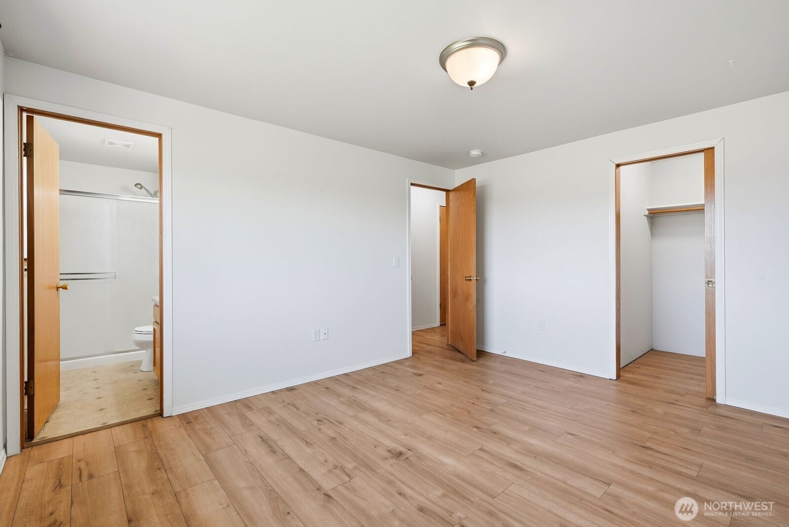 127 Northstone Parkway Property Photo 5