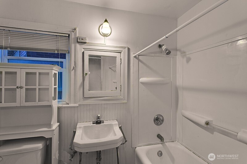 2452 Alki Avenue Property Photo 17