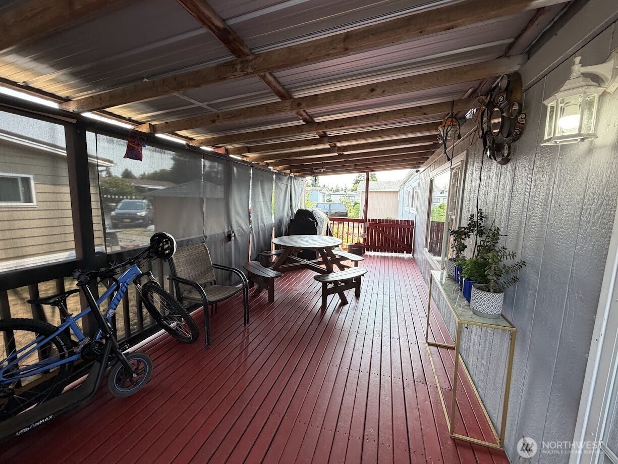 210 37th Street 105 Property Photo 5