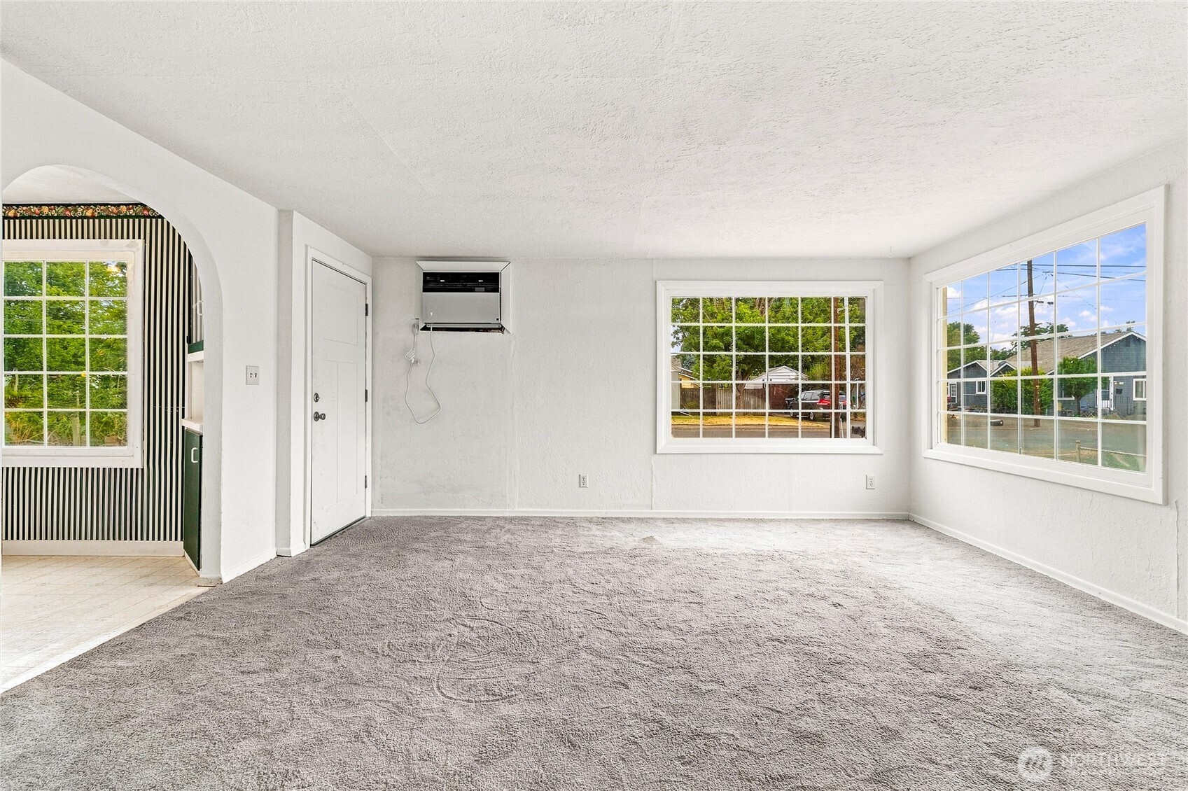 904 Se Birch Avenue Property Photo 16