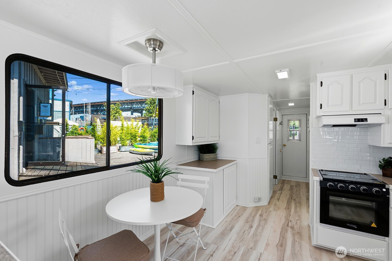 10 E Allison Street Property Photo 12
