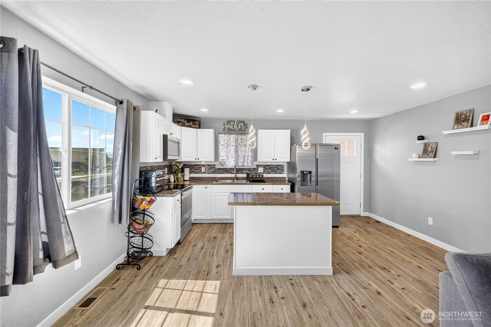 609 Eagle Nest Drive Property Photo 11