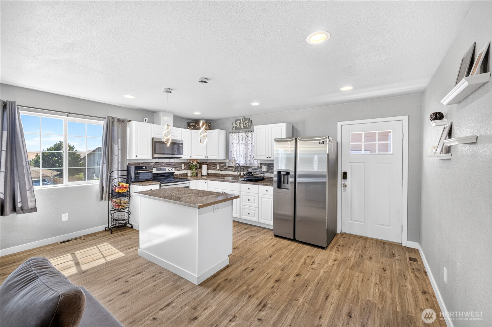 609 Eagle Nest Drive Property Photo 12