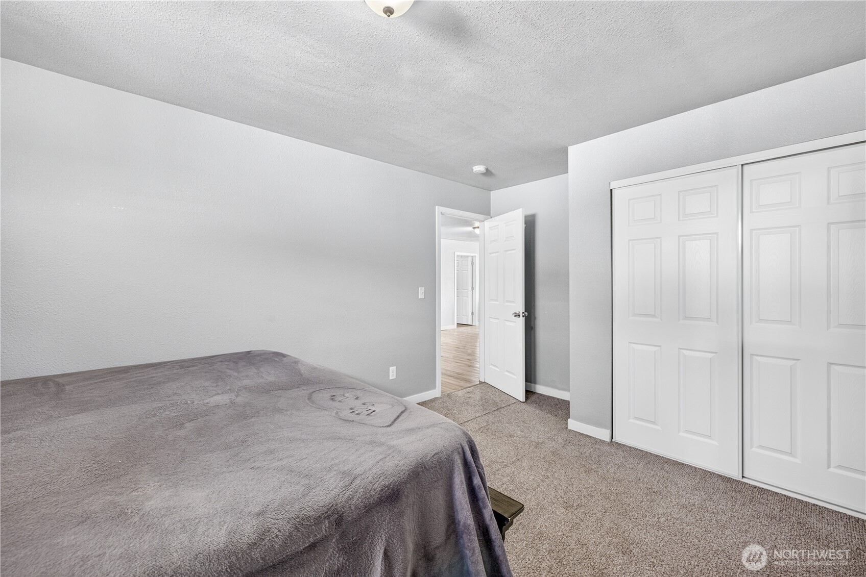 609 Eagle Nest Drive Property Photo 24
