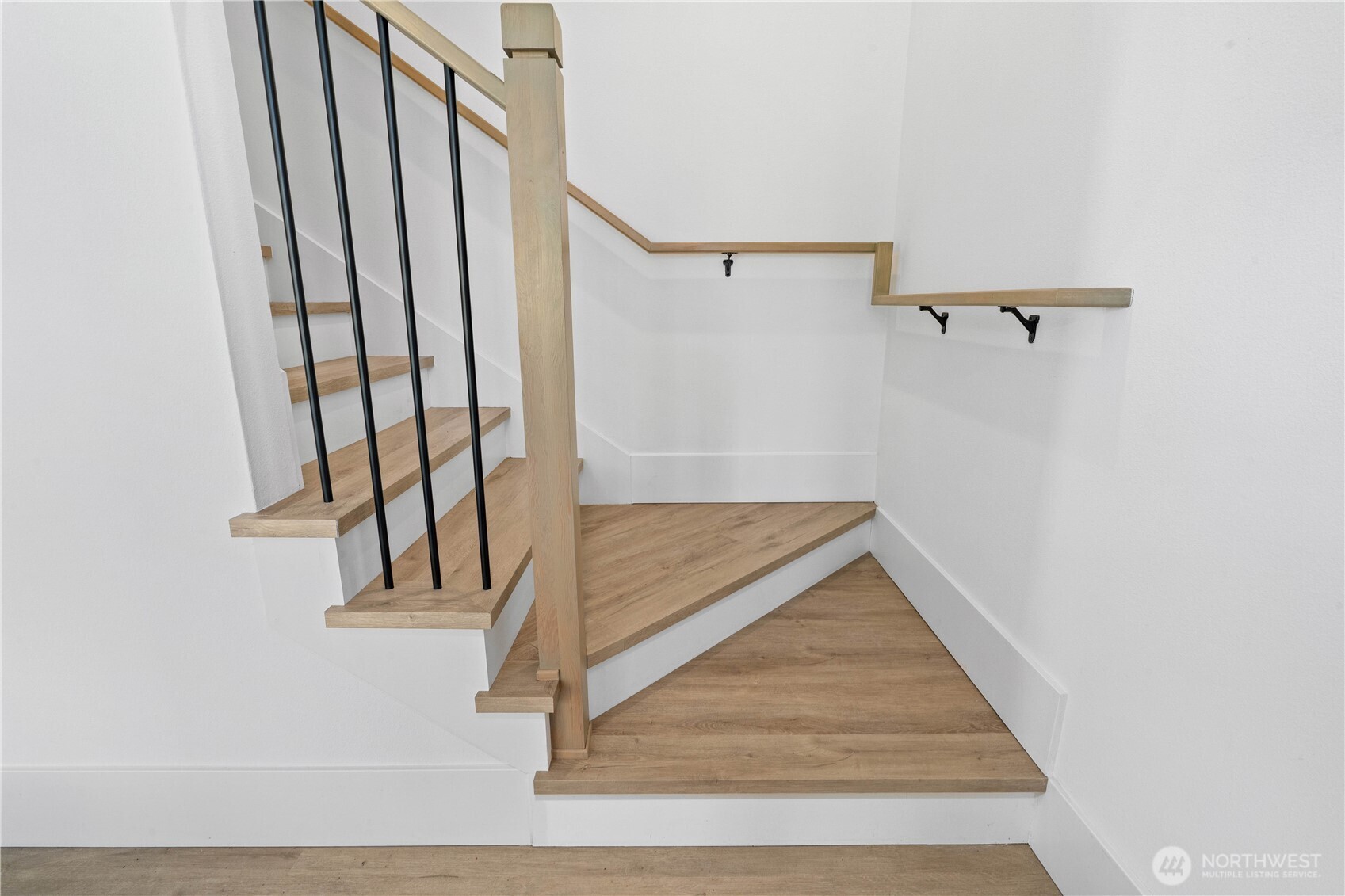 6915 55th Avenue B Property Photo 19