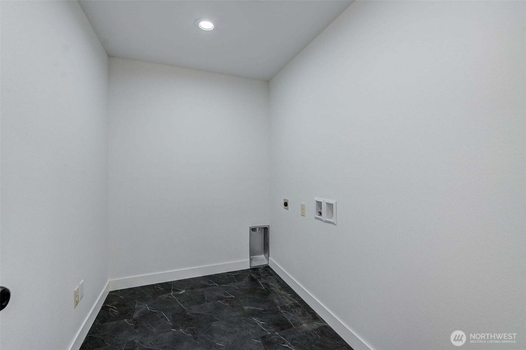 931 N Gale Avenue Property Photo 16