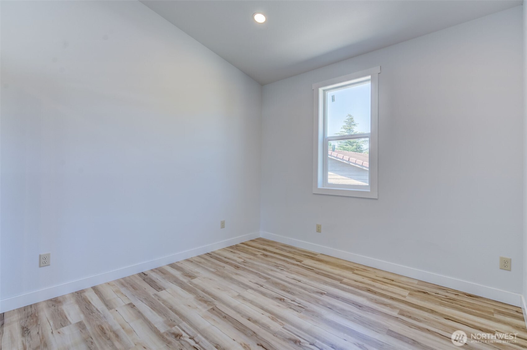 931 N Gale Avenue Property Photo 17