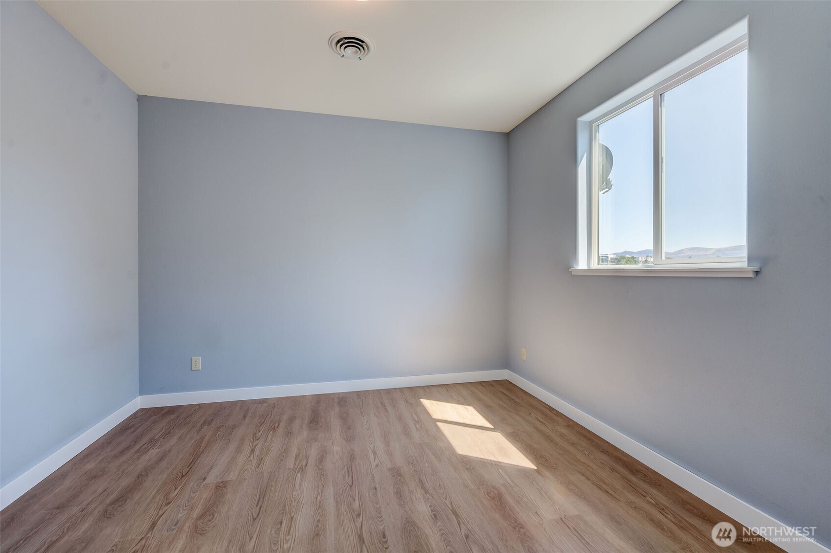 931 N Gale Avenue Property Photo 20