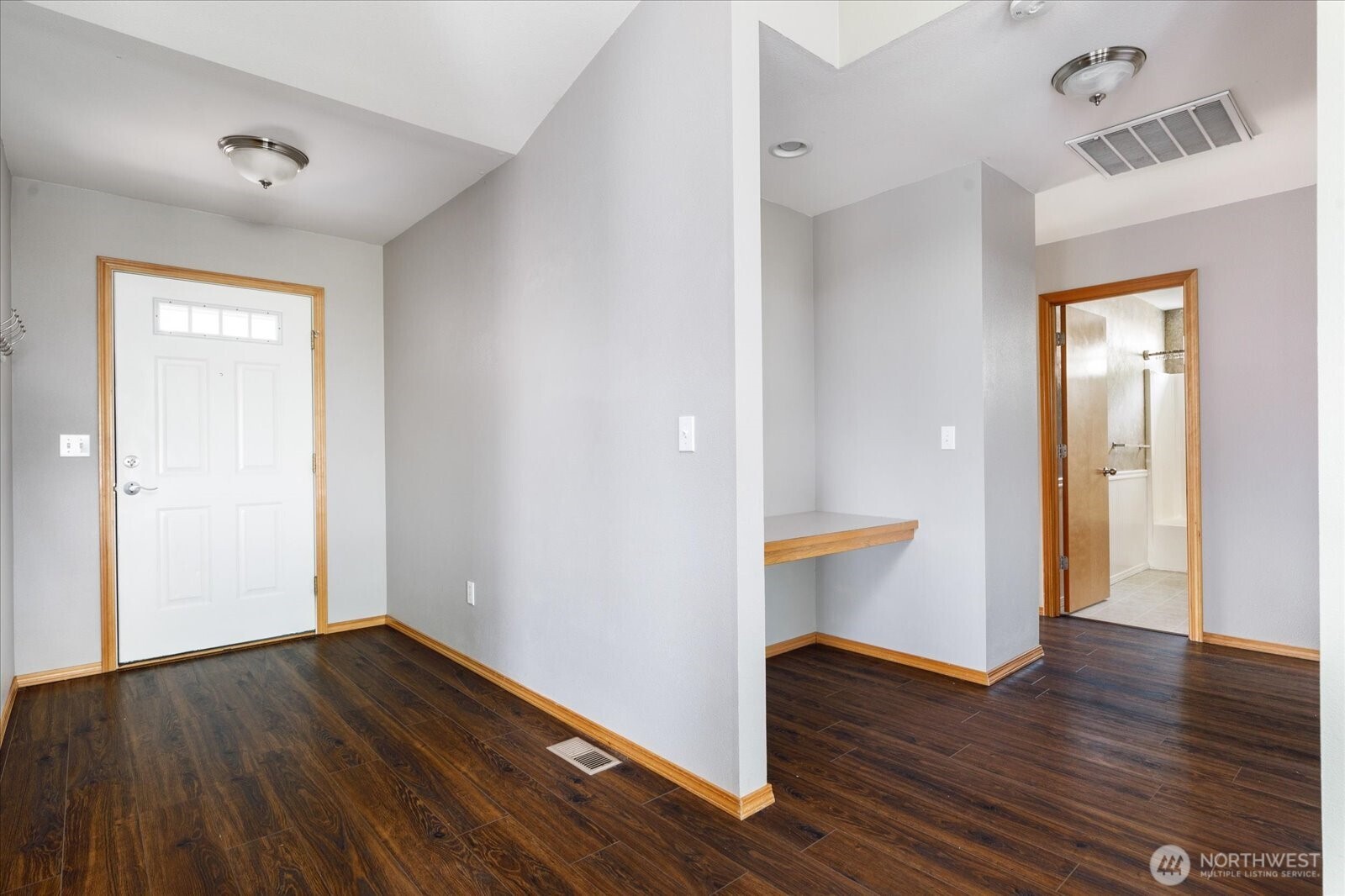 1667 Nw Almond Loop Property Photo 14