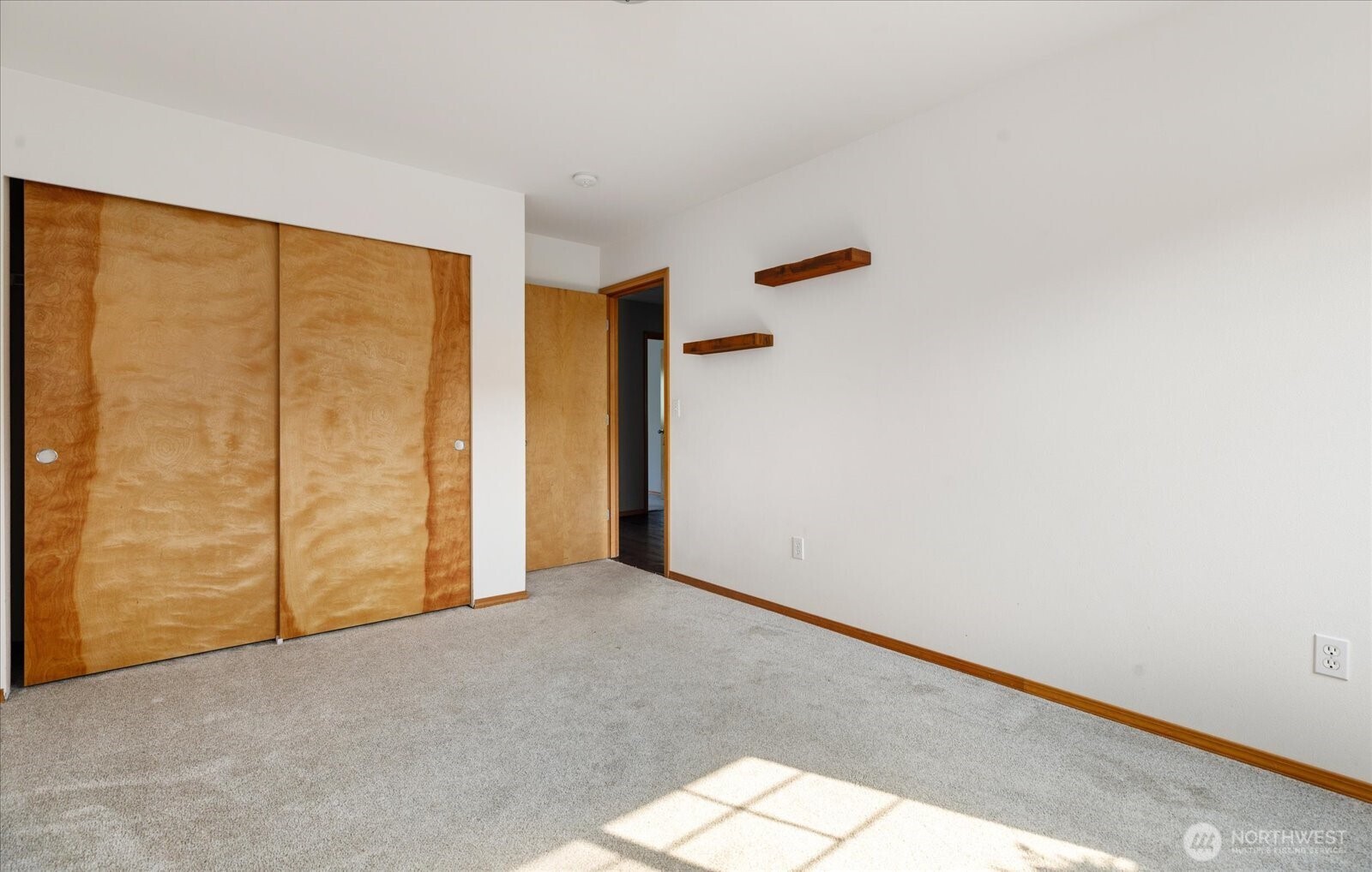 1667 Nw Almond Loop Property Photo 25