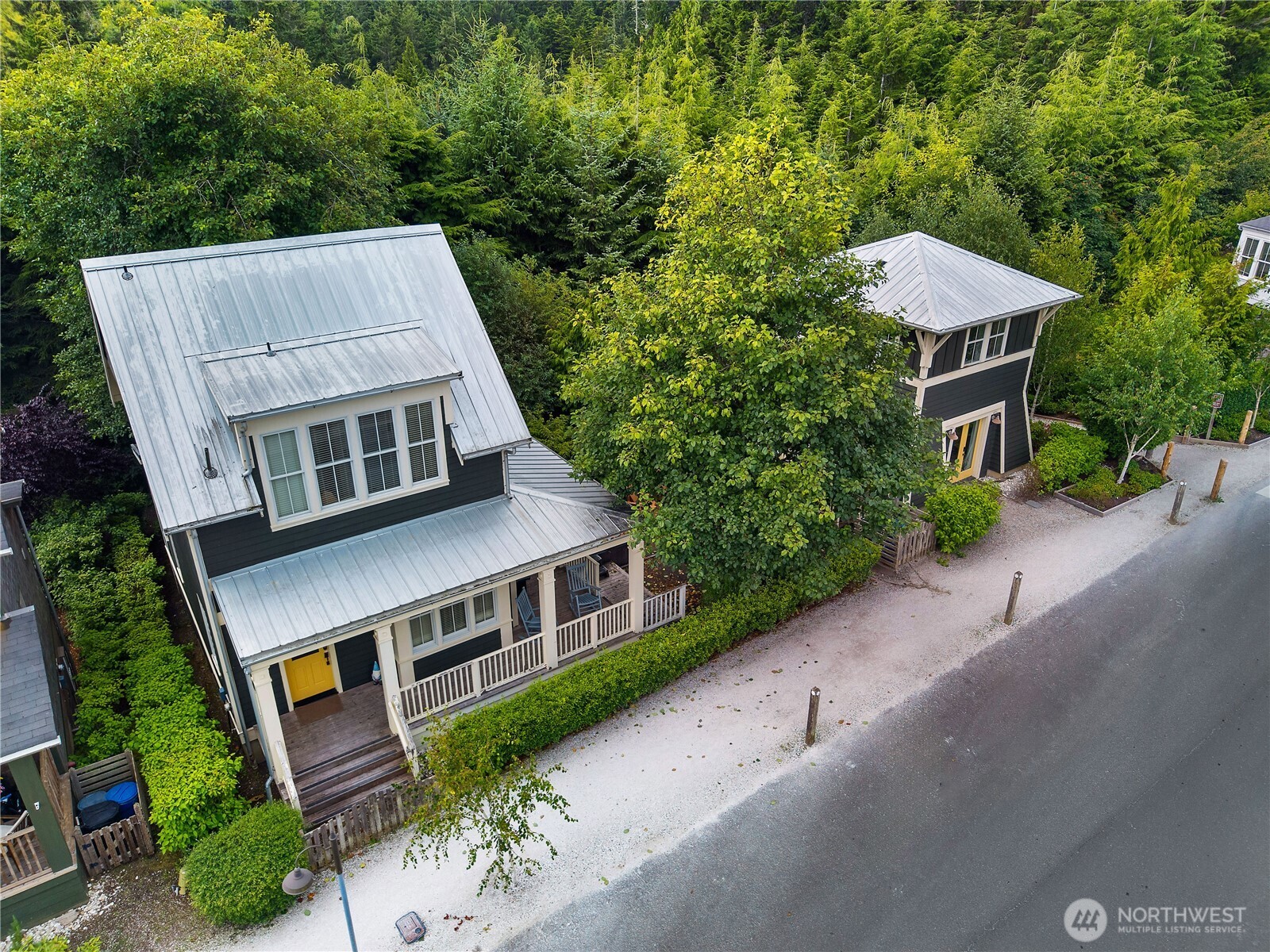 229 Compass Street Property Photo 2