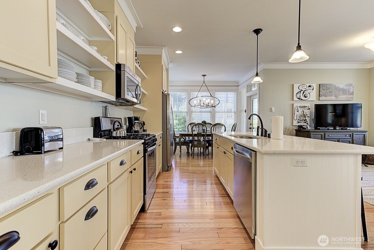 229 Compass Street Property Photo 11