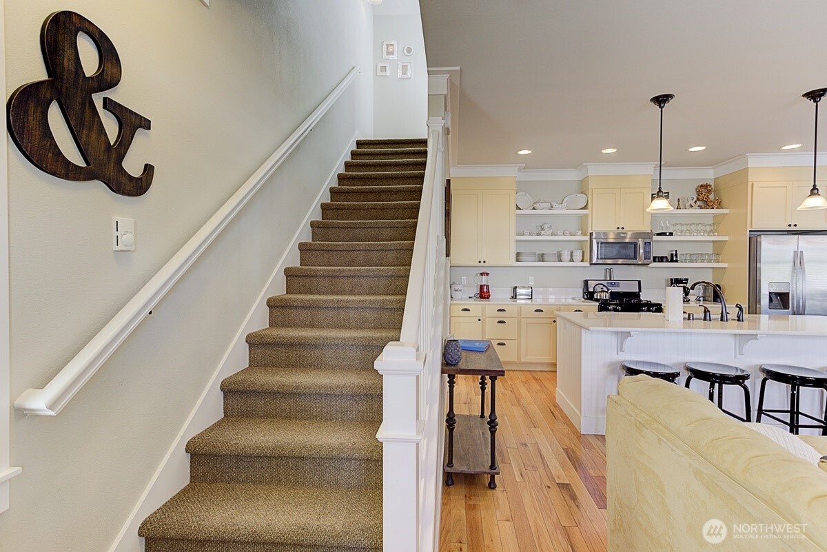 229 Compass Street Property Photo 14