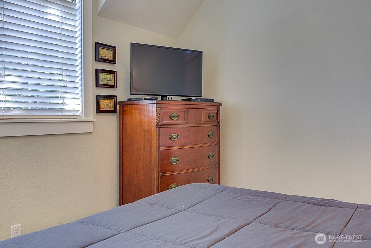 229 Compass Street Property Photo 16