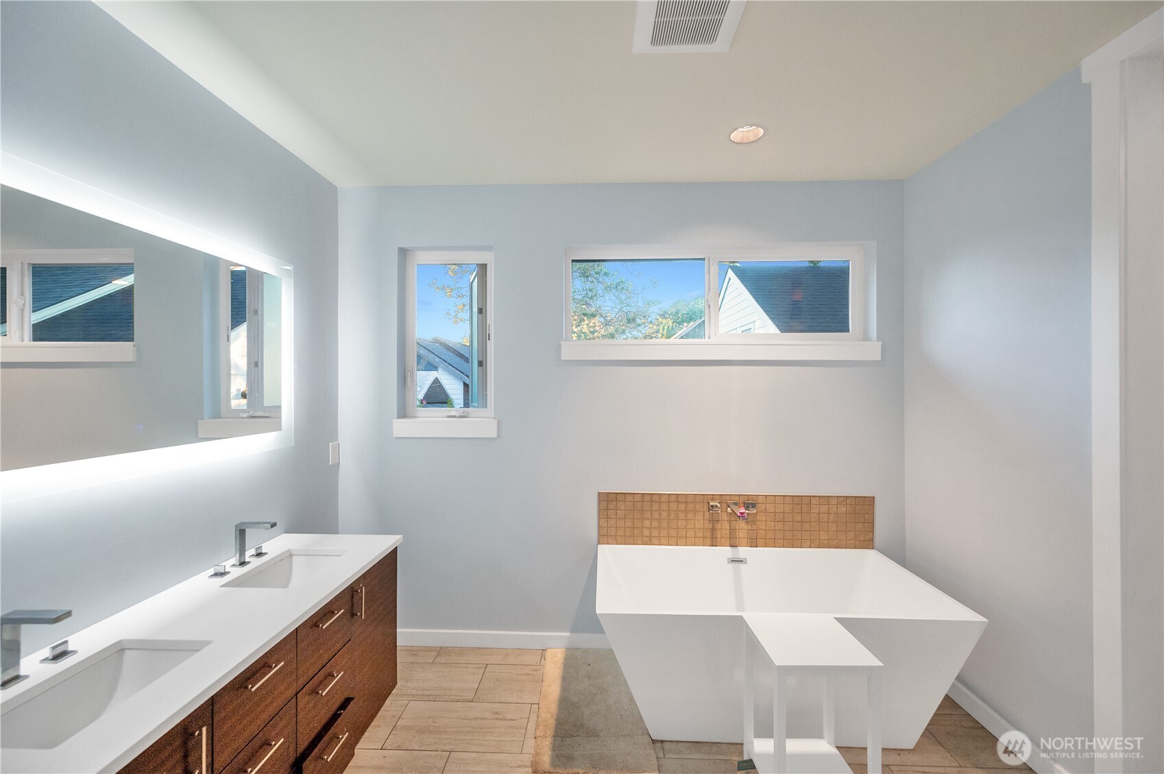 3011 Elm Street Property Photo 11