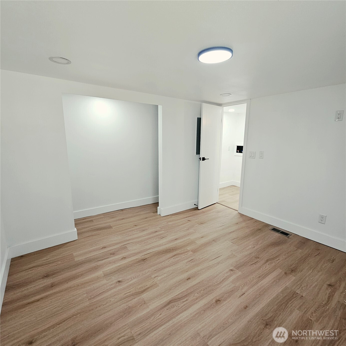 9111 66th Avenue 108 Property Photo 26
