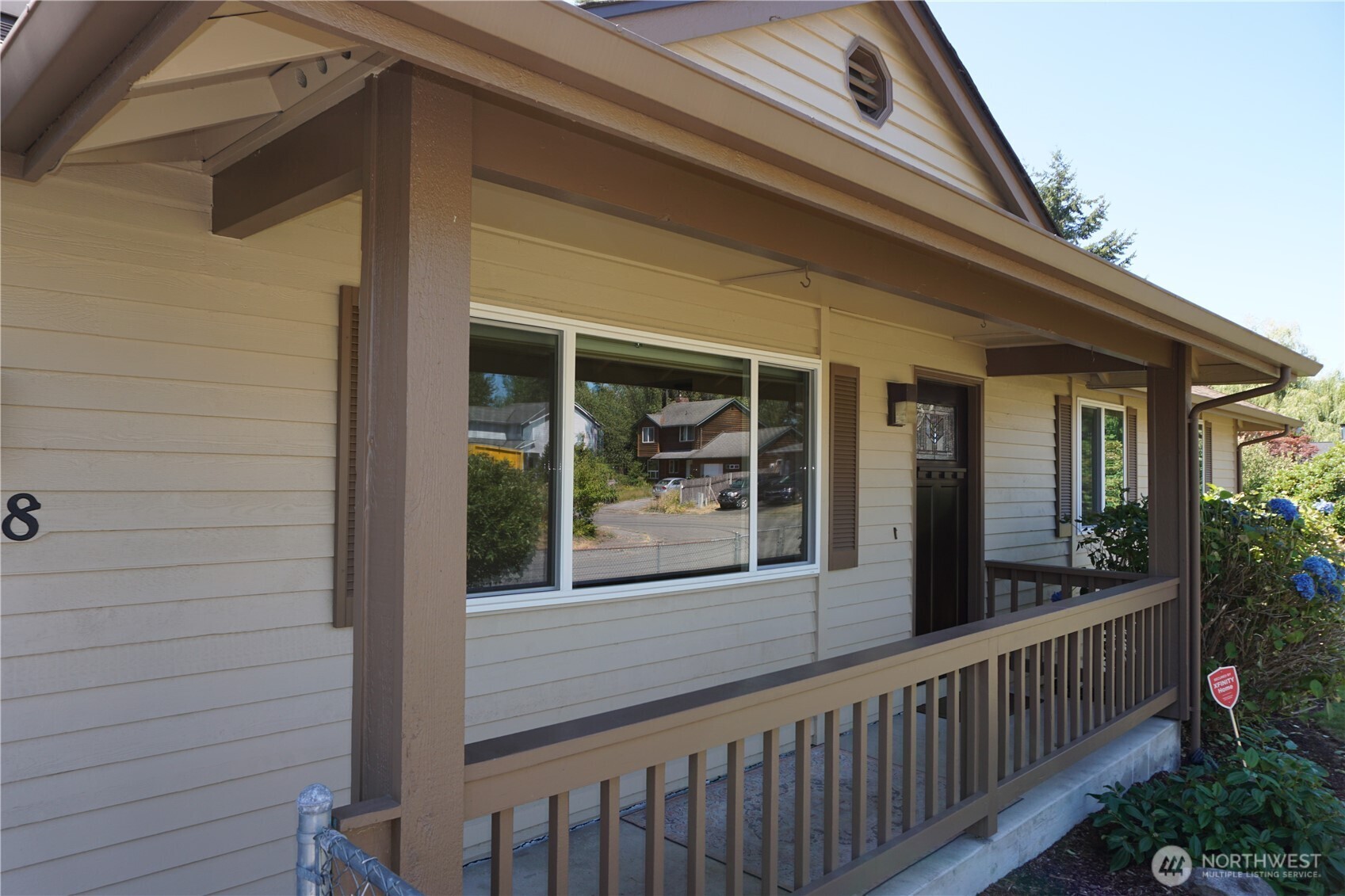 10108 3rd Place Property Photo 2