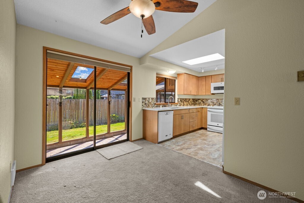 10108 3rd Place Property Photo 9
