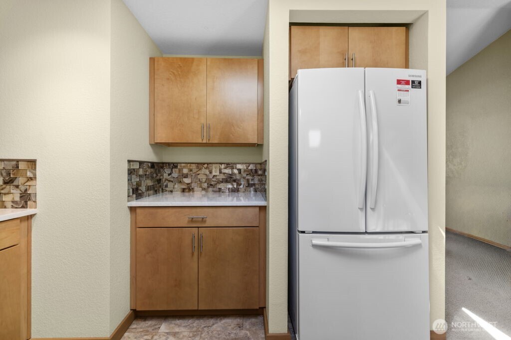 10108 3rd Place Property Photo 12