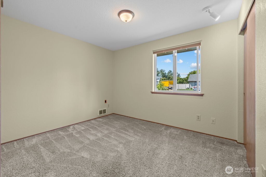 10108 3rd Place Property Photo 16