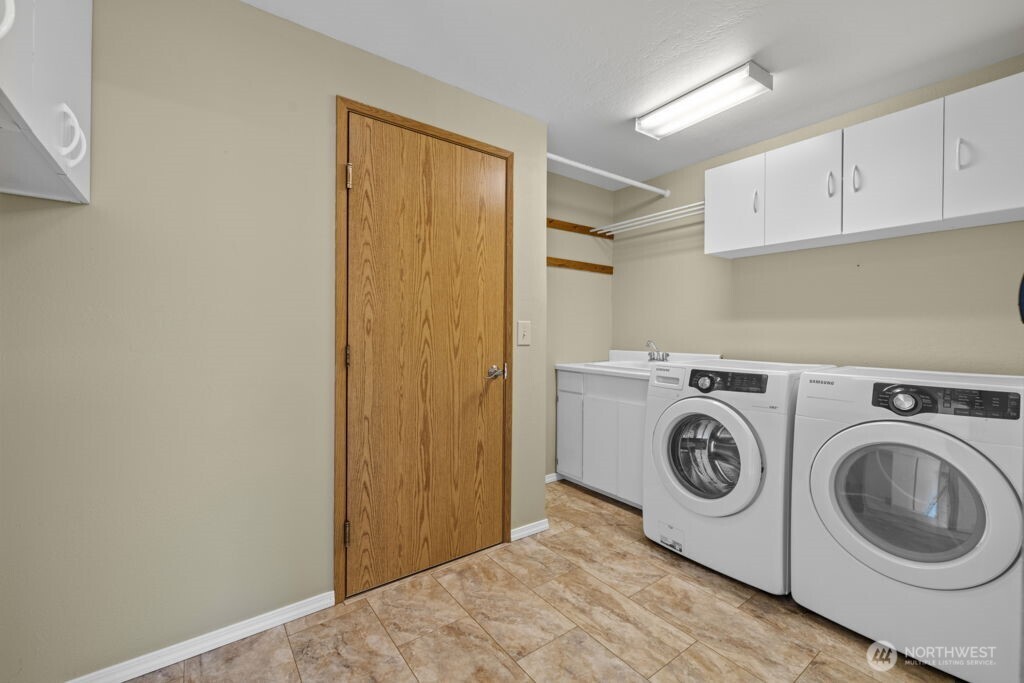 10108 3rd Place Property Photo 21