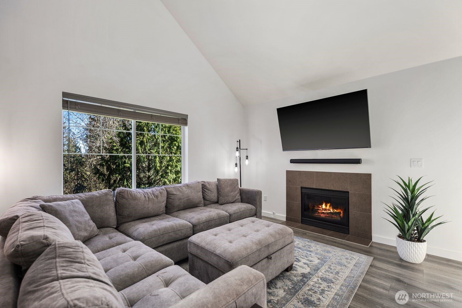 61 E Channel Drive Property Photo 4