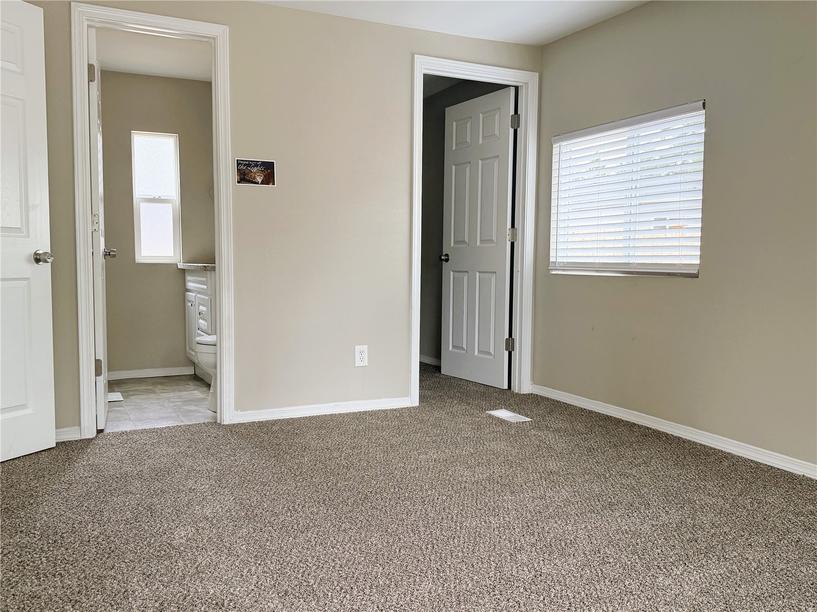 13104 Ridge Circle Property Photo 10