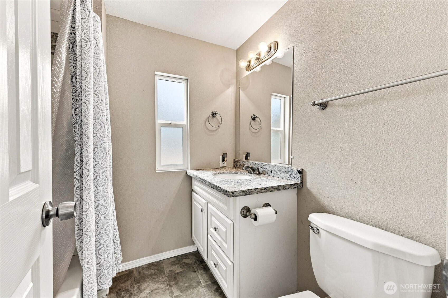 13104 Ridge Circle Property Photo 11
