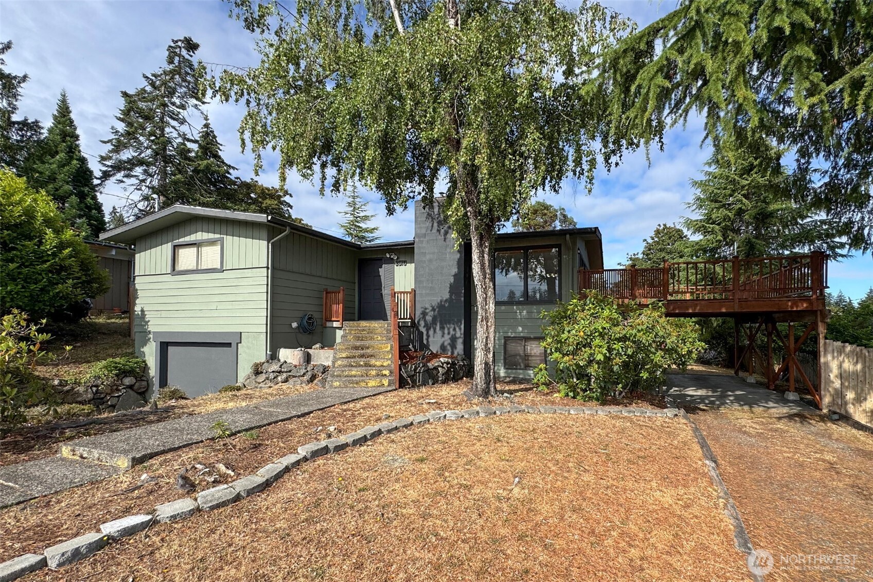 2610 S Washington Street Property Photo 2