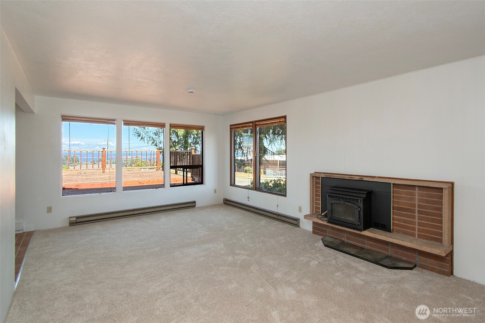2610 S Washington Street Property Photo 4
