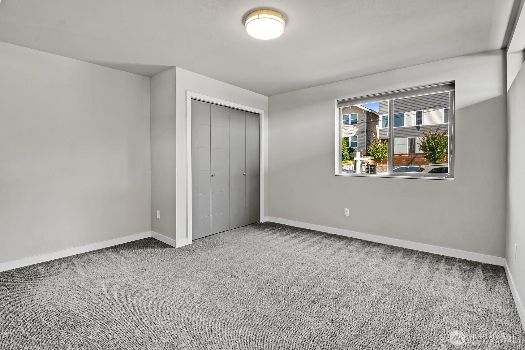 1849 S King St Property Photo 16