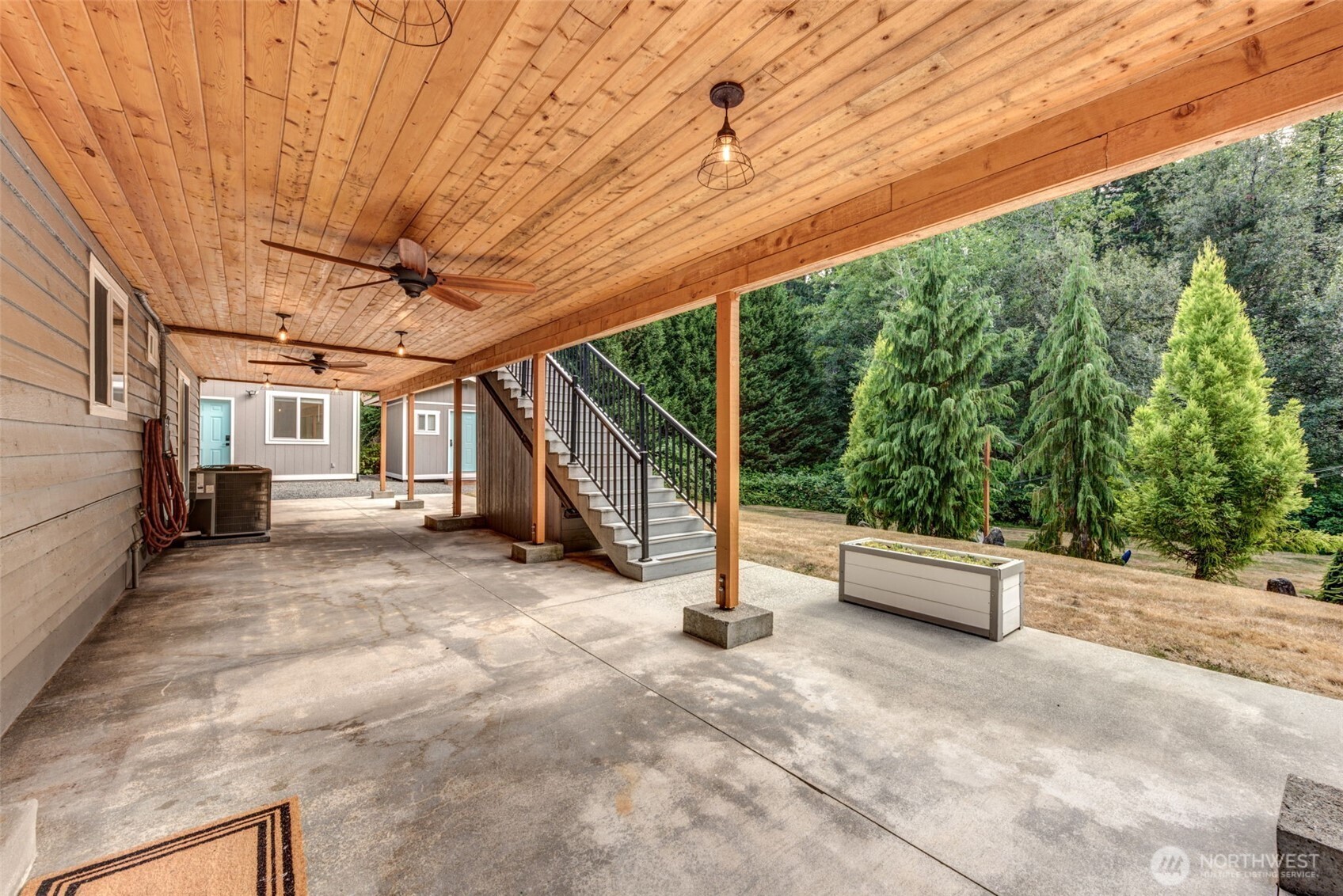 6728 187th Street Property Photo 35