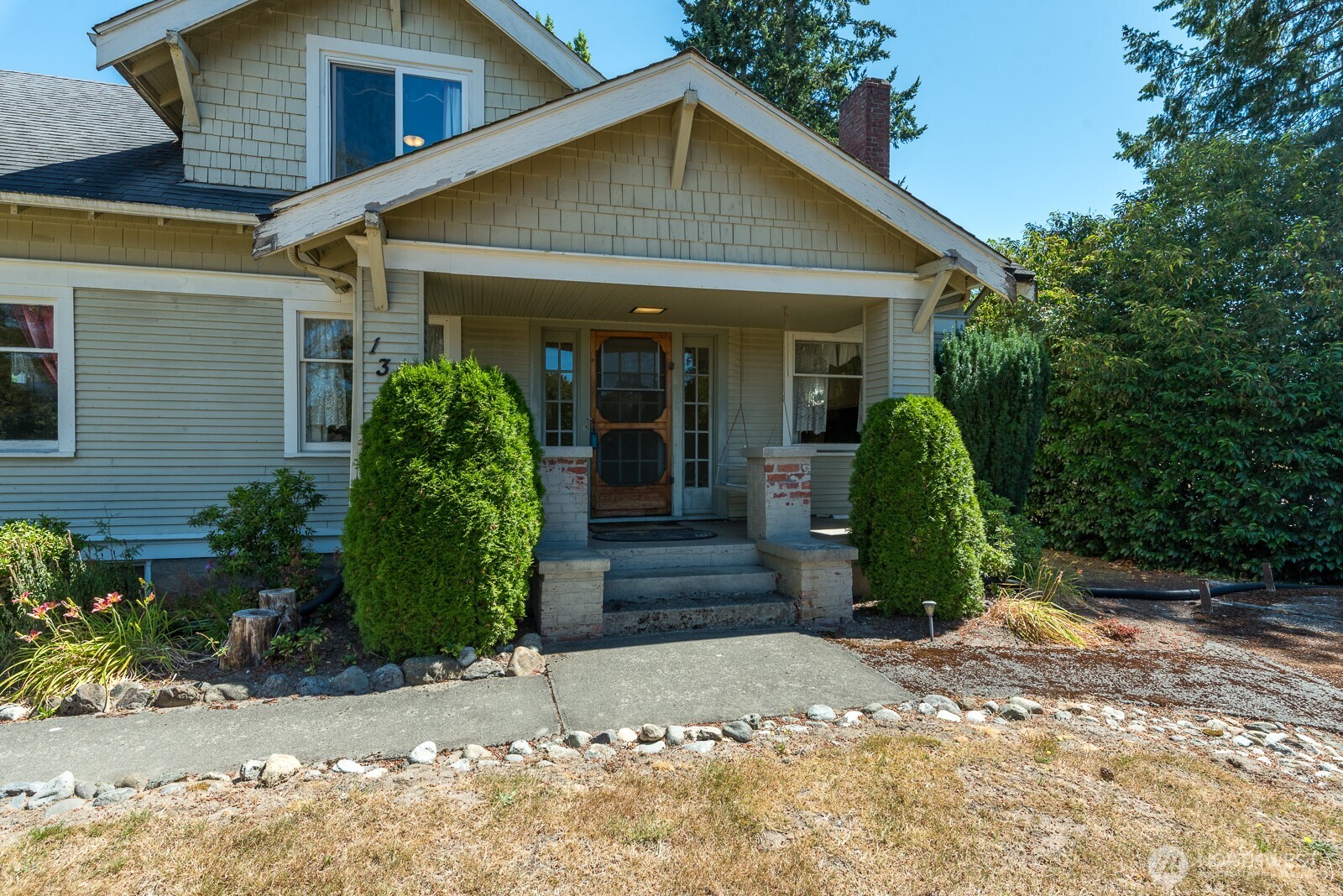 13701 51st Avenue Property Photo 5