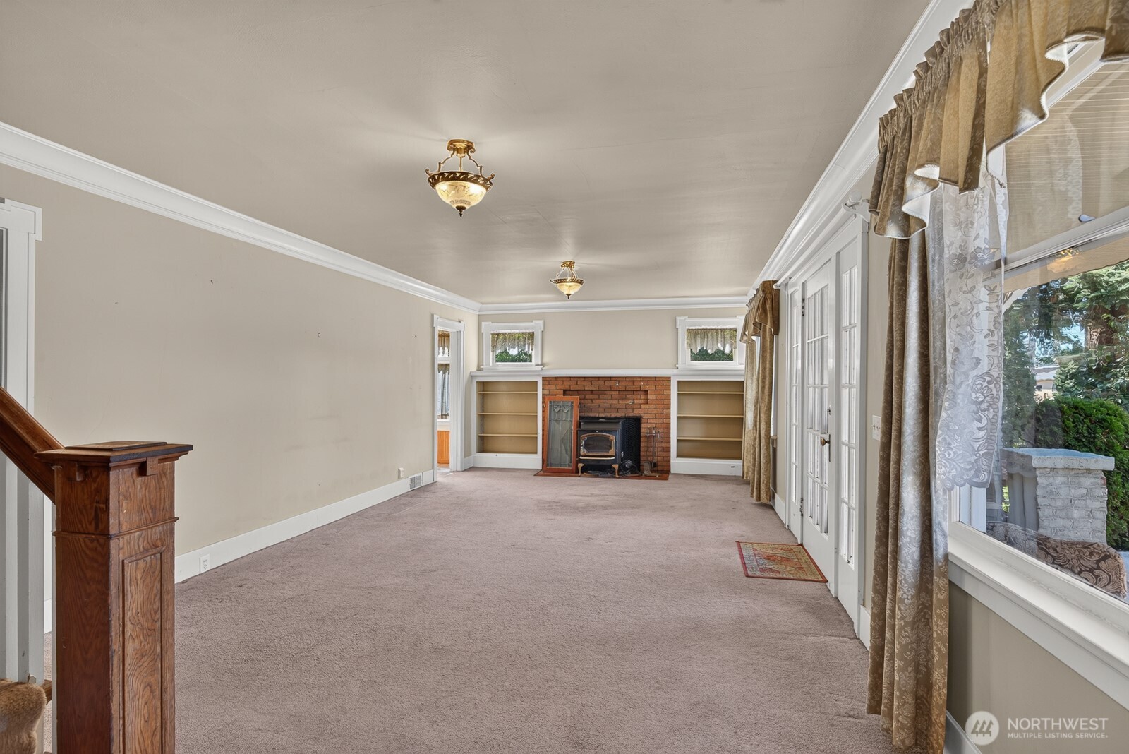 13701 51st Avenue Property Photo 8