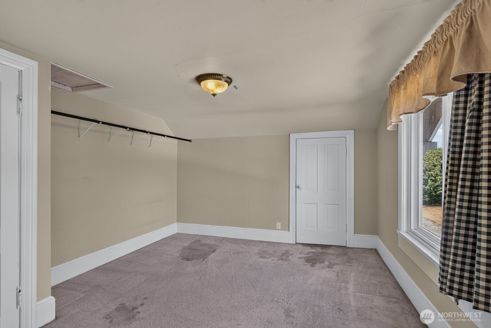 13701 51st Avenue Property Photo 21