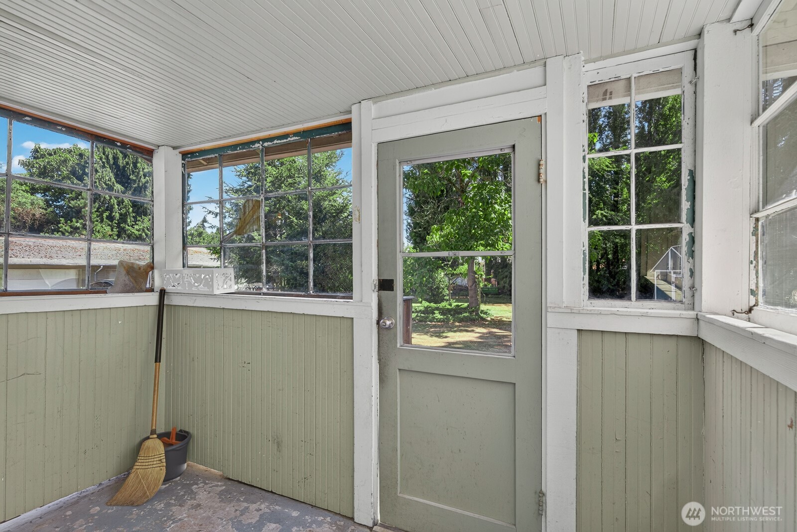 13701 51st Avenue Property Photo 27
