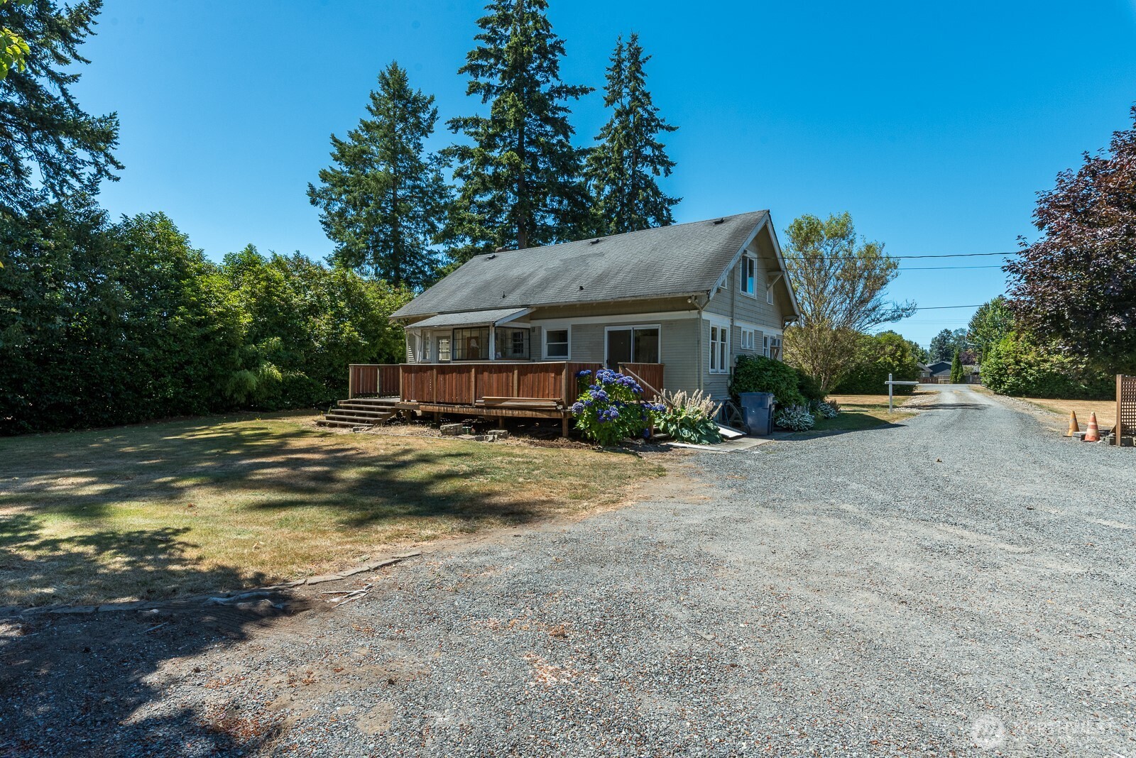13701 51st Avenue Property Photo 28