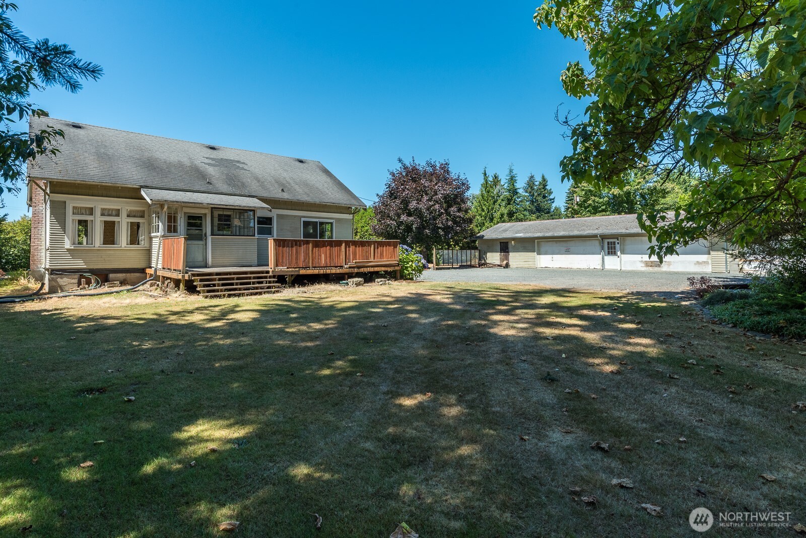 13701 51st Avenue Property Photo 31