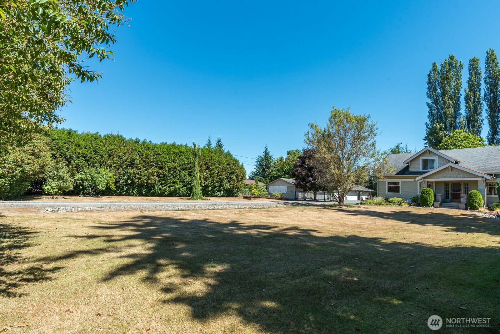 13701 51st Avenue Property Photo 34