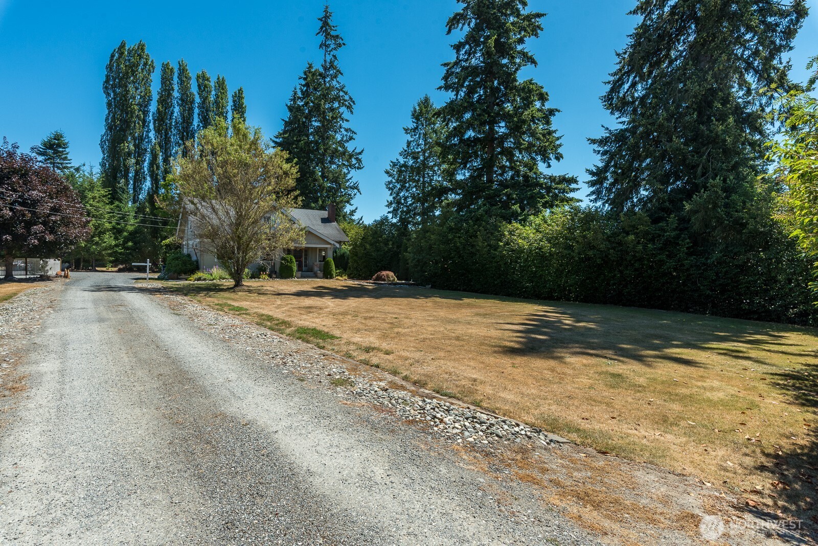 13701 51st Avenue Property Photo 37