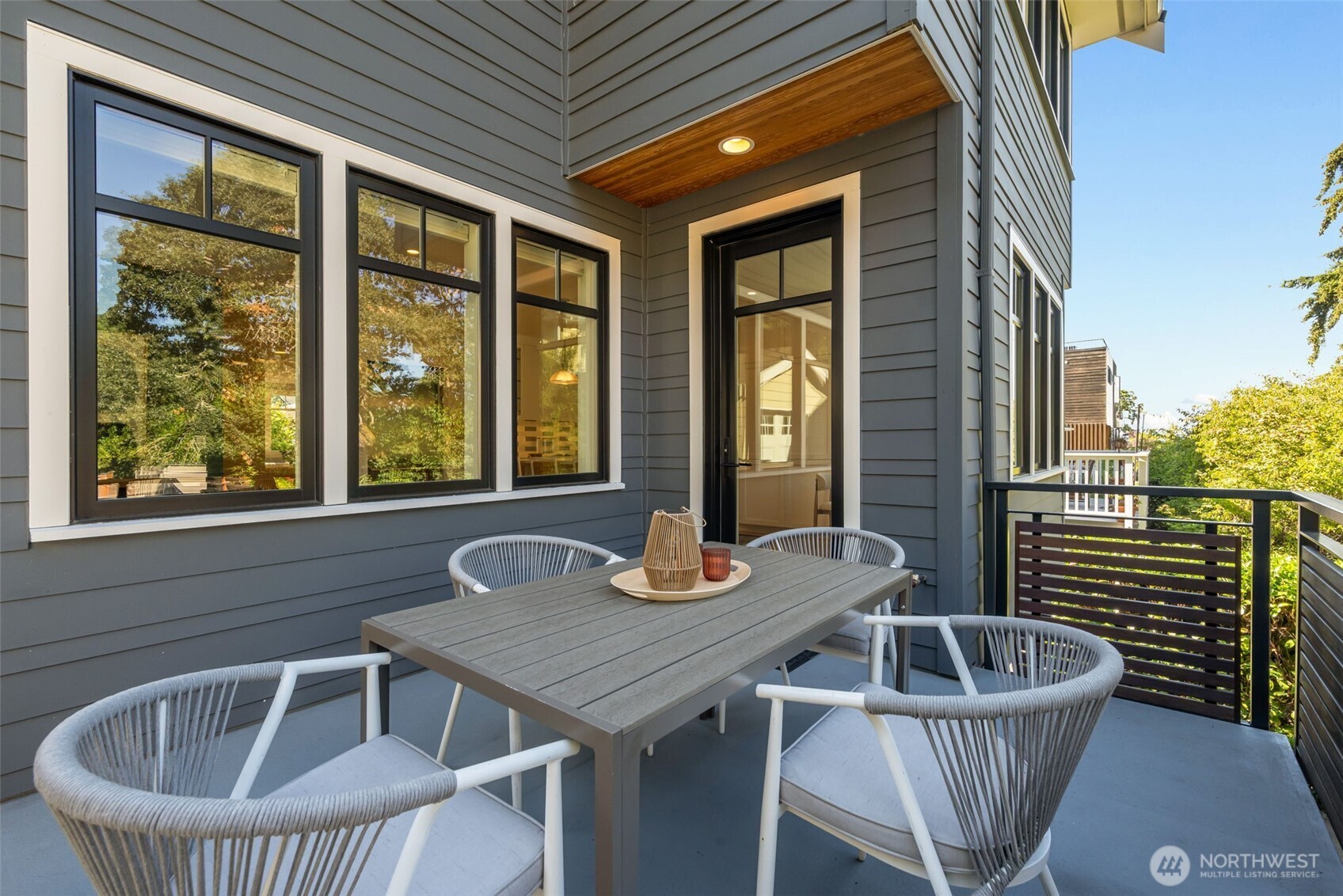 2910 9th Avenue Property Photo 17