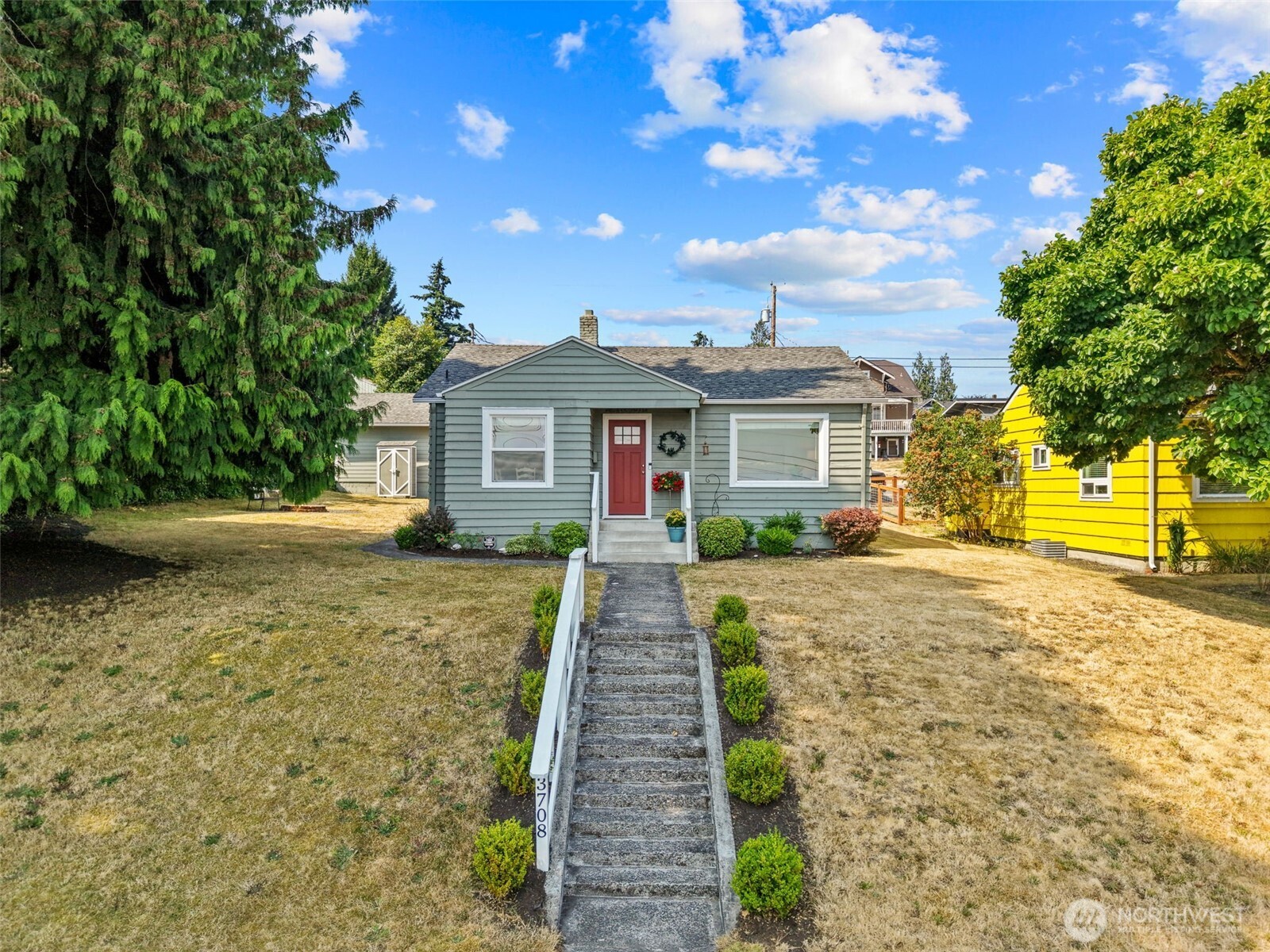 3708 Oakes Avenue Property Photo 3