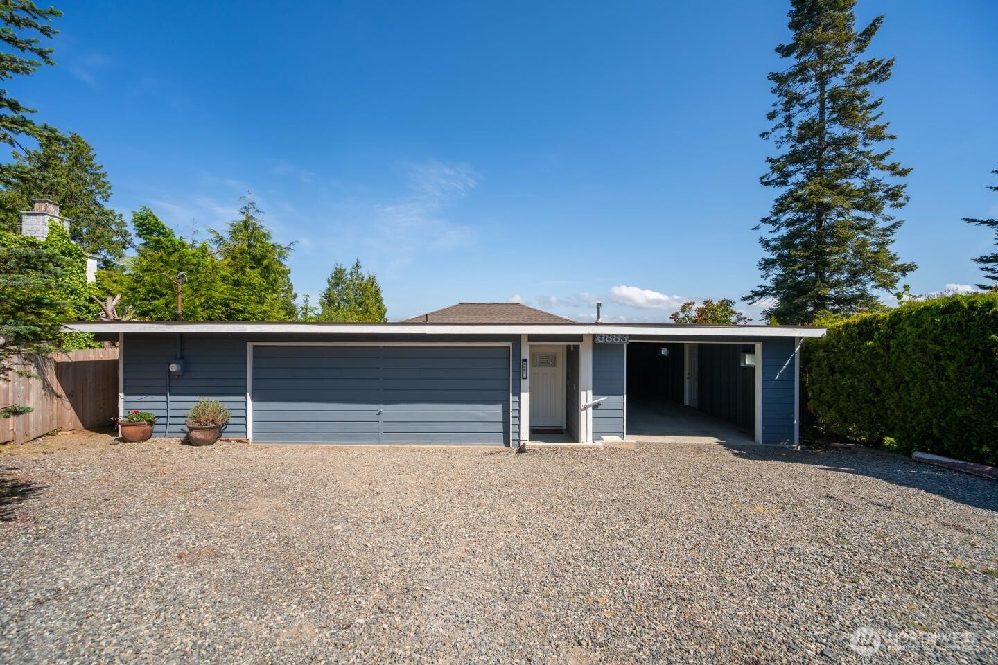6883 Holeman Avenue Property Photo 3