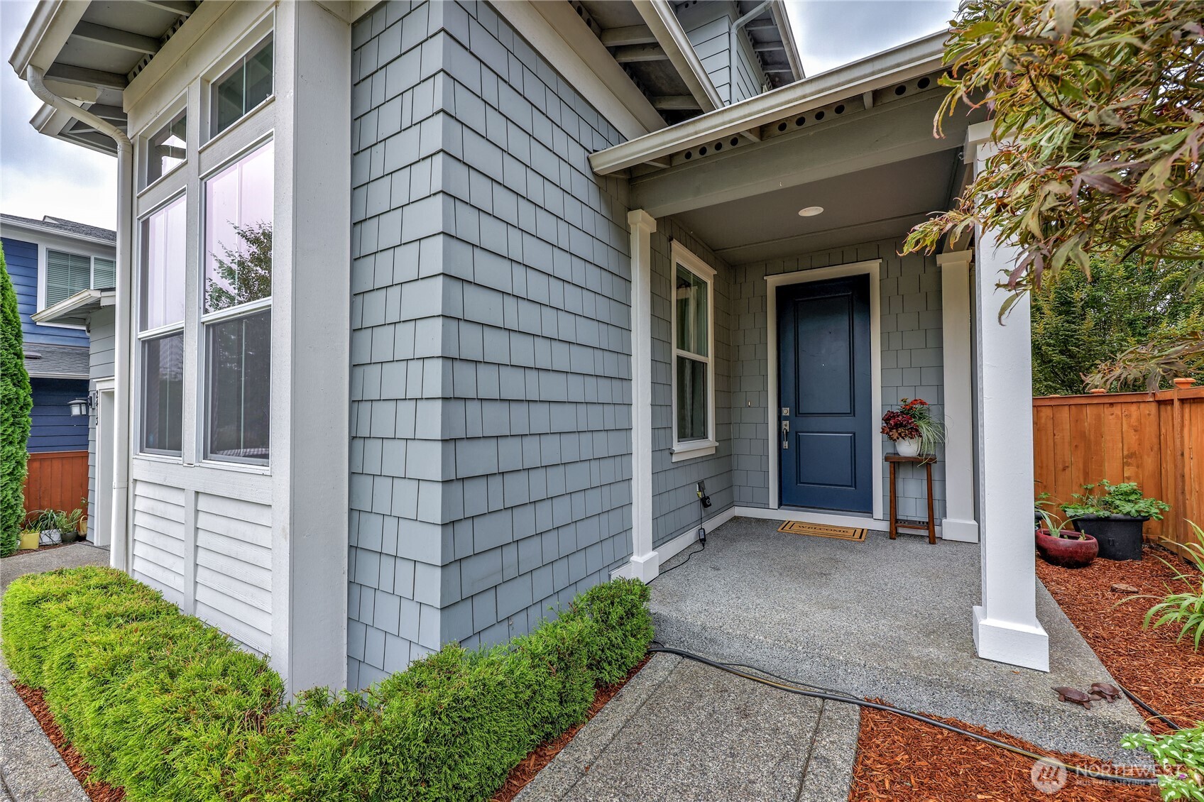 2413 Ne Redford Street Property Photo 2