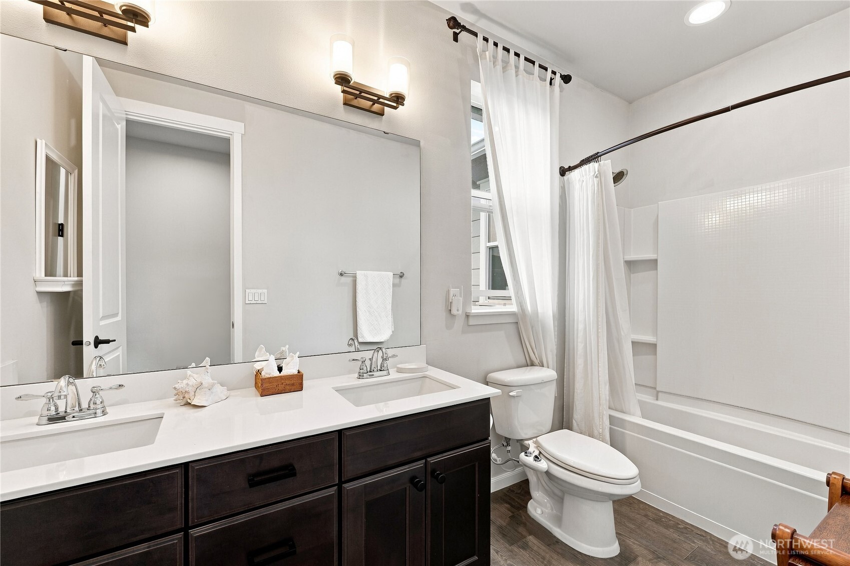2413 Ne Redford Street Property Photo 26