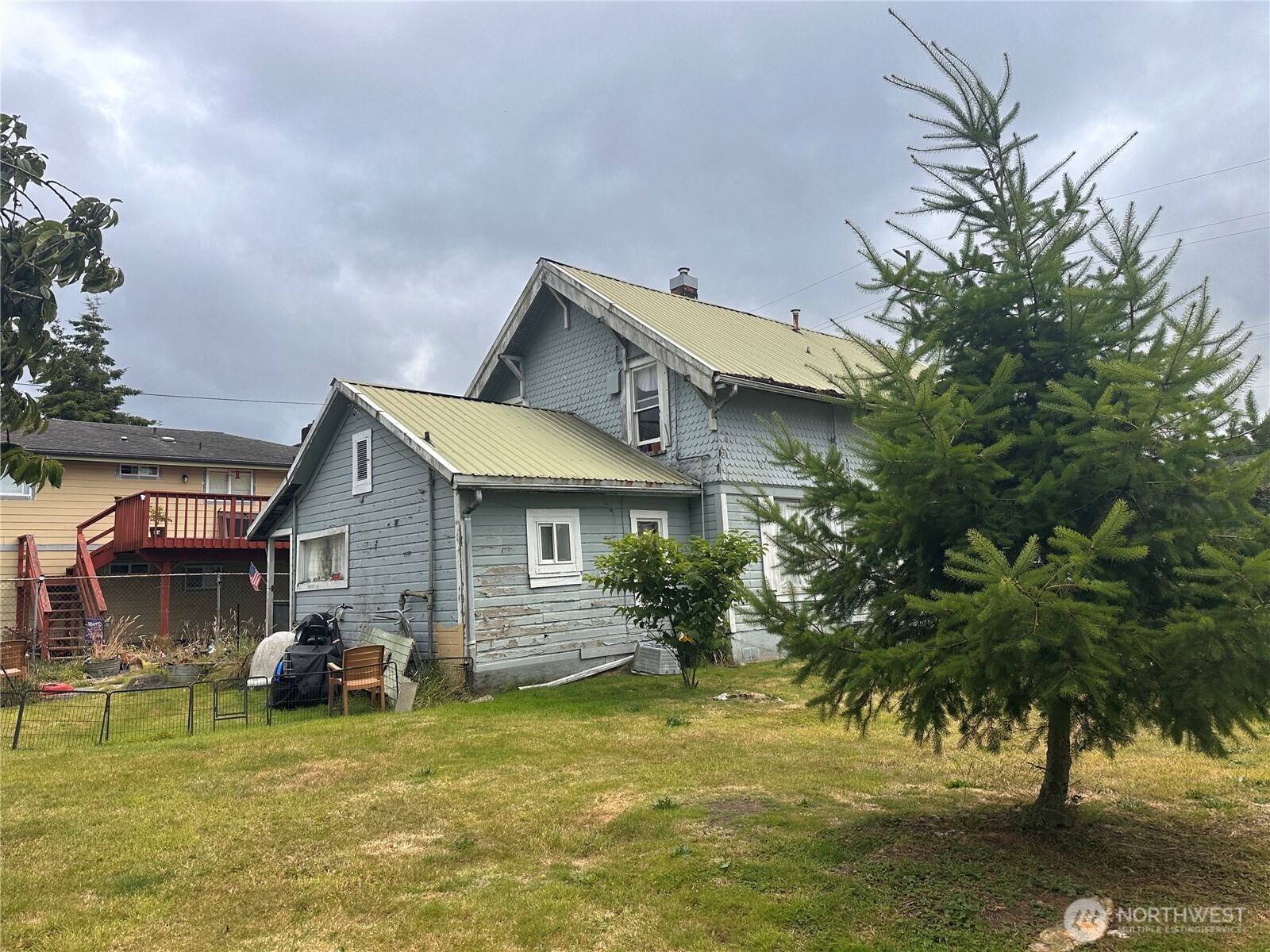2739 Pacific Avenue Property Photo 4