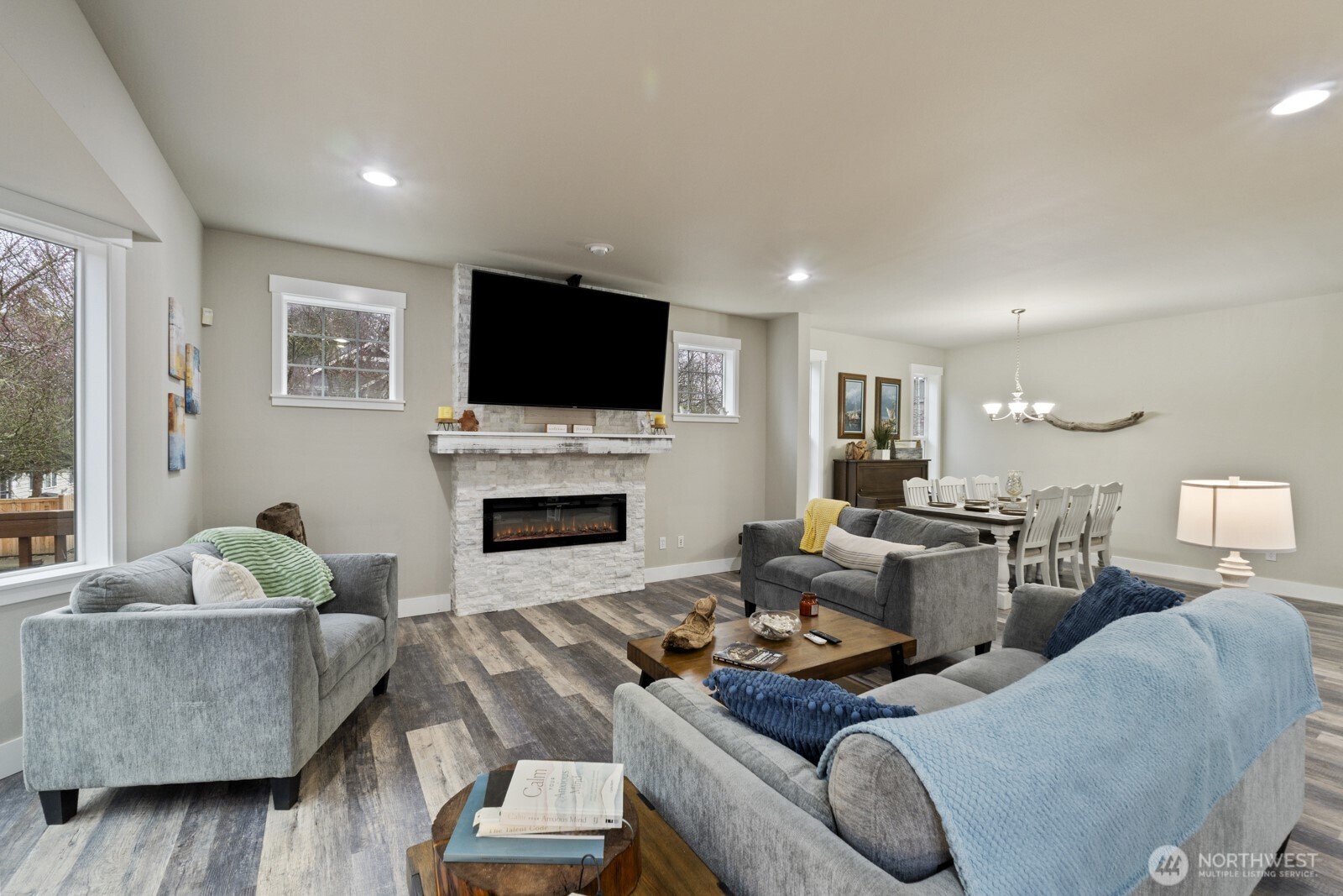 4233 154th Place Property Photo 10