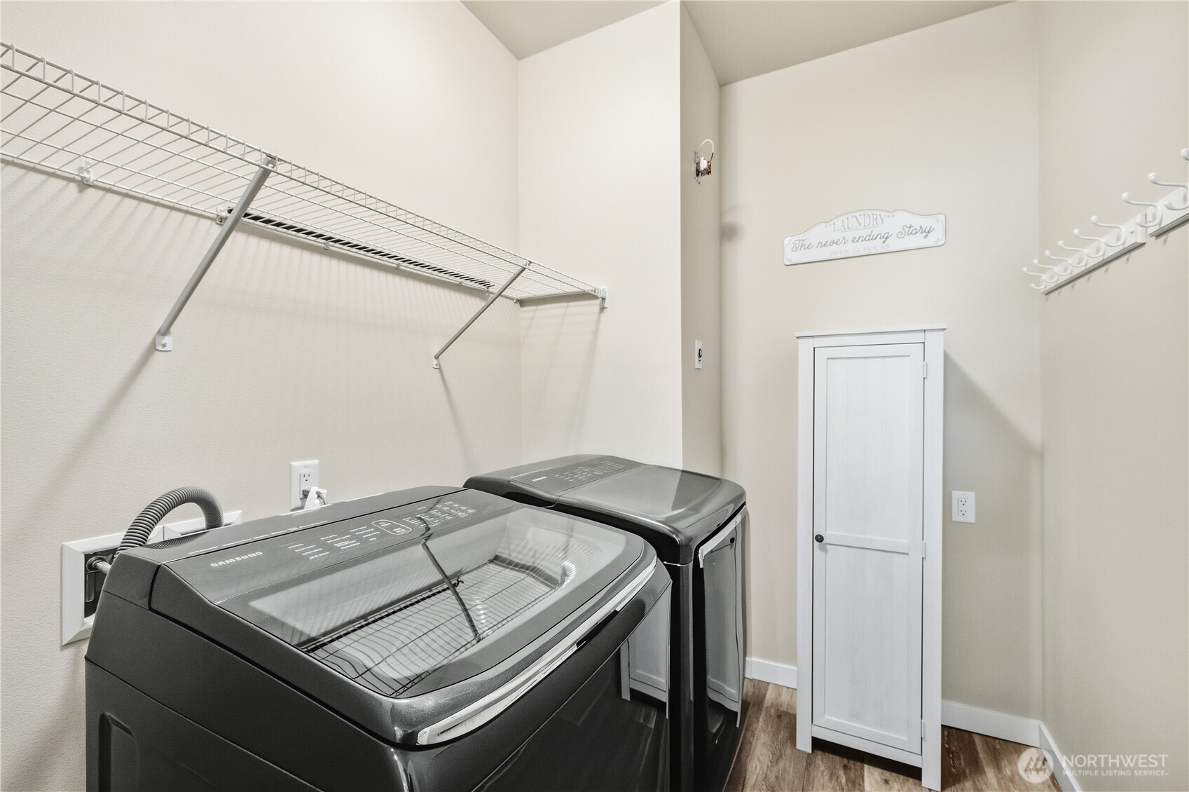 8276 Balfour Valley Ln Property Photo 27